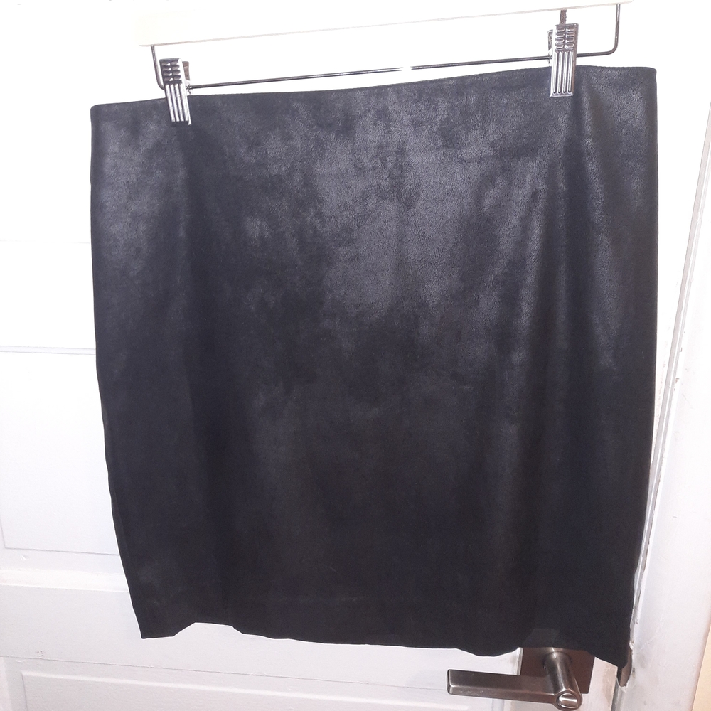 Elegant Black Skirt